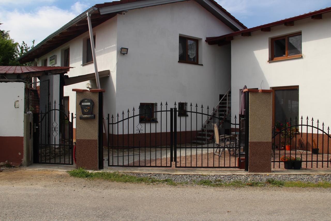 Penzion Na Samote Kaplice Luaran gambar
